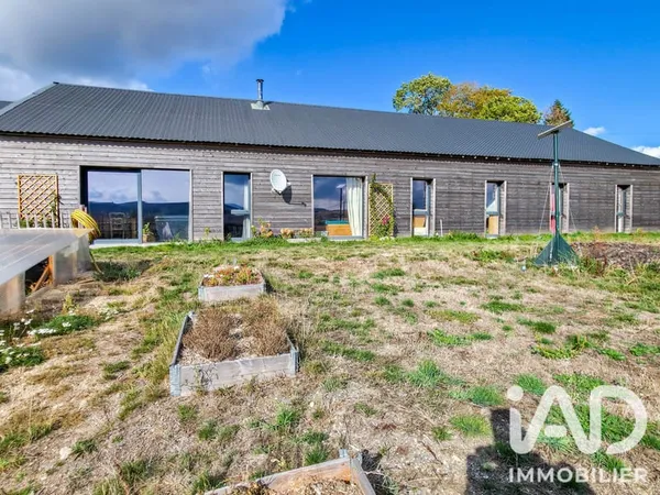 Maison 6 pièces 250 m²
