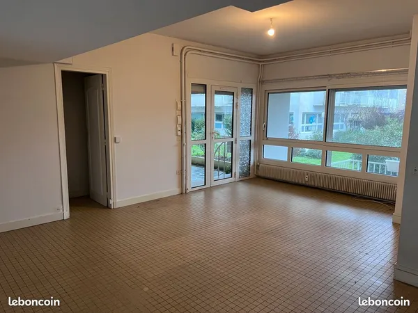 Local professionnel en duplex - Idéal profession libérale ou bureaux d'affaires - Proche centre-vill