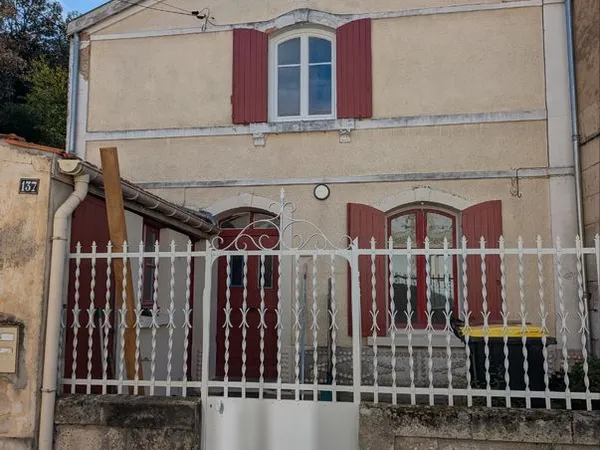 À louer maison de ville à Angoulême