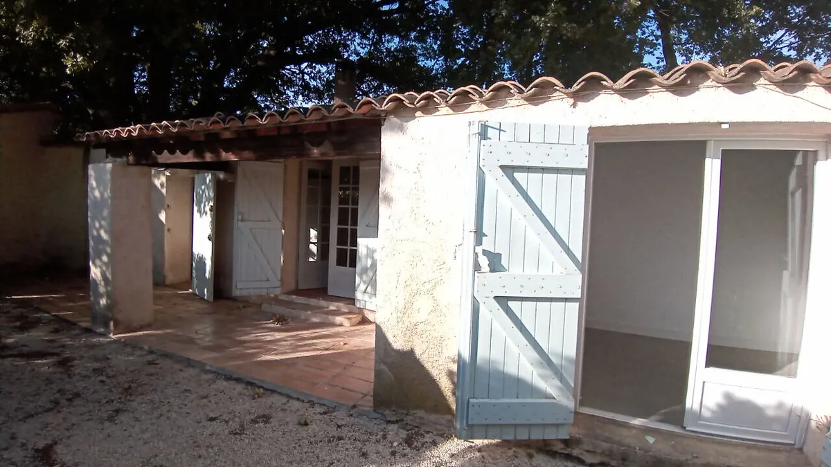 Photo 1