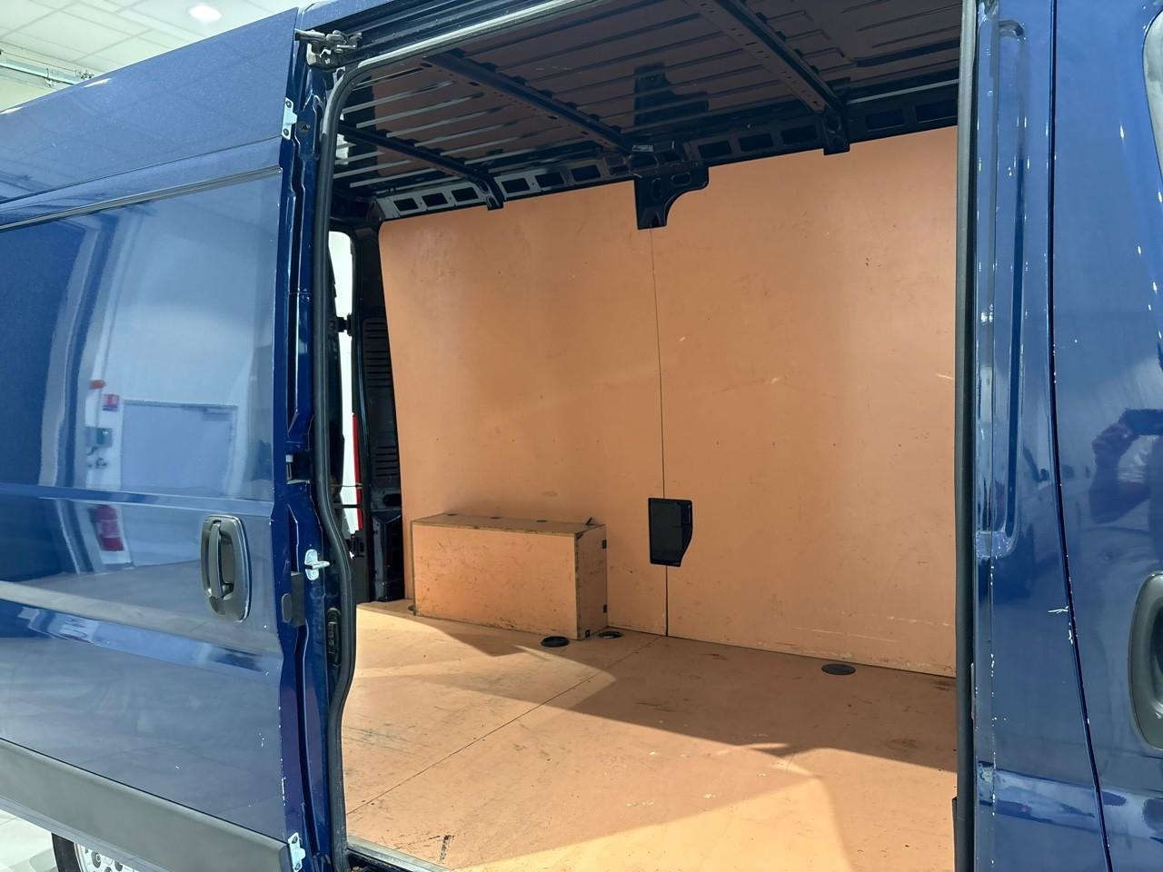 Peugeot Boxer 330 l2h2 2.2 bluehdi s&s 120ch pro — photo 10
