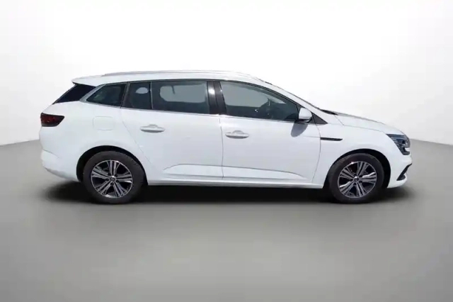Renault Megane iv estate blue dci 115 — photo 7