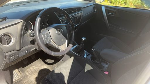 Toyota Auris 1.4 D-4D 90 - Business – 2015 – 149965 km – Diesel – Boîte Manuelle — photo 28