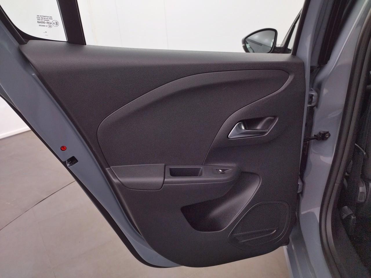 Opel Corsa 1.2 turbo 100 ch bvm6 — photo 24
