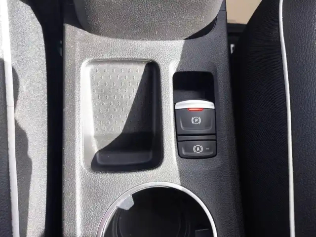 Renault Captur mild hybrid 140 — photo 124