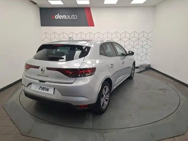 Renault Megane mégane iv berline tce 140 fap - 21n — photo 11