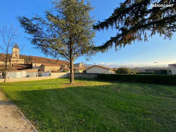 Terrain 733 m² Beauregard-Baret
