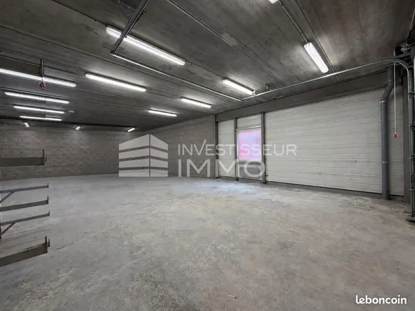 Local d'activité 361 m²