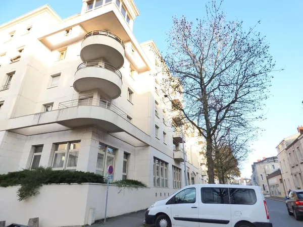 Garage et parking Location Angers 90€