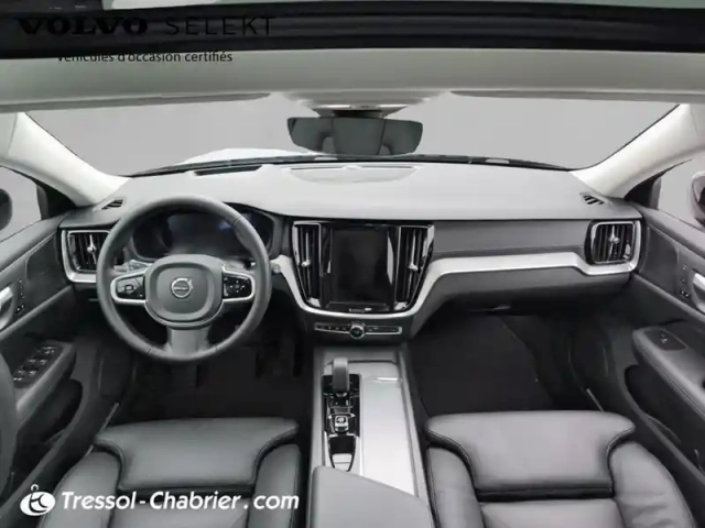 Volvo V60 b4 197 ch dct7 ultra style dark — photo 10