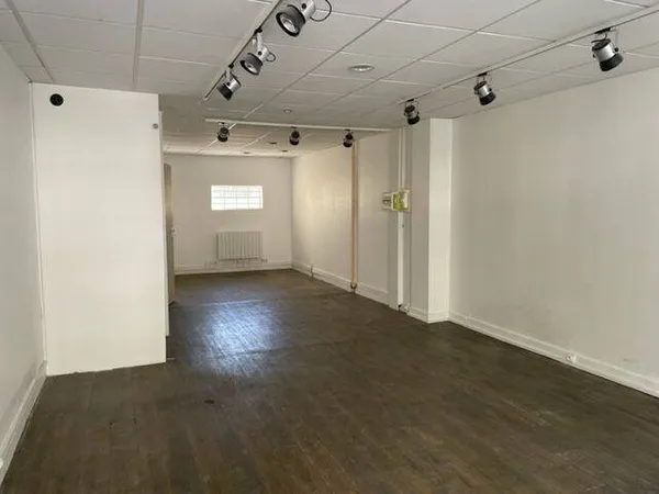Local commercial 116 m²