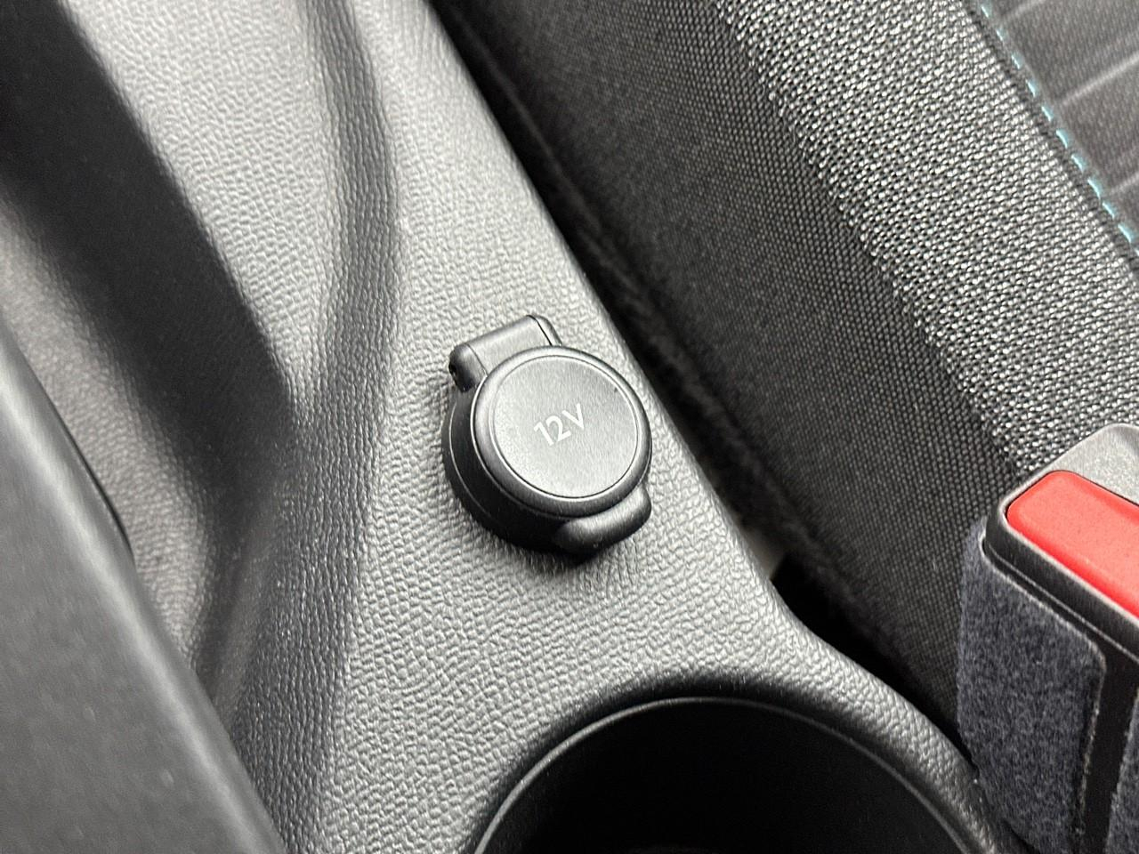 Peugeot 208 puretech 100 s&s eat8 style — photo 30