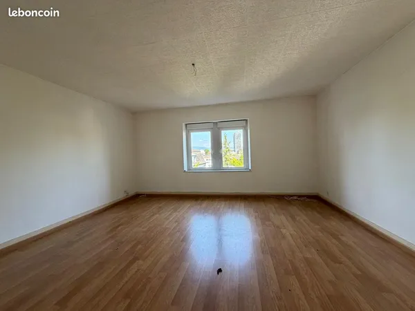 Appartement F3 de 92 m² - Bas-Rebberg - Dernier étage