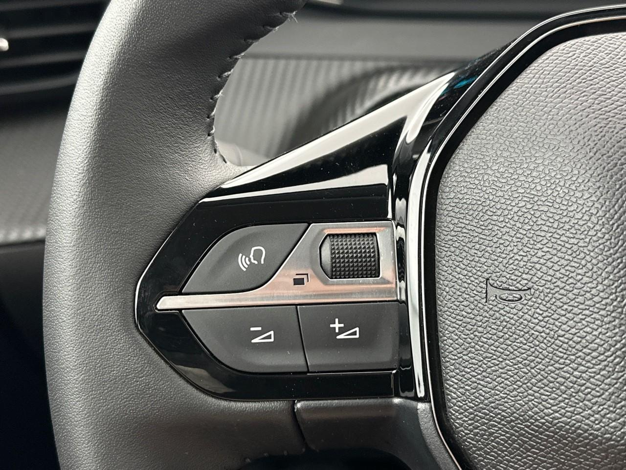 Peugeot 208 electrique 54 kwh 156ch style — photo 20