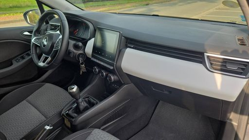 Renault Clio 1.5 Blue dCi 100 - Evolution – 2023 – 35168 km – Diesel – Boîte Manuelle — photo 32