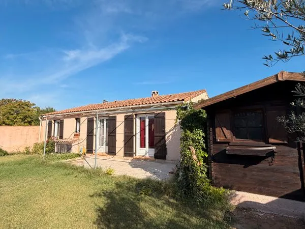Maison d'environ 100 m² avec 4 chambres, garage de 30 m² et jardin
