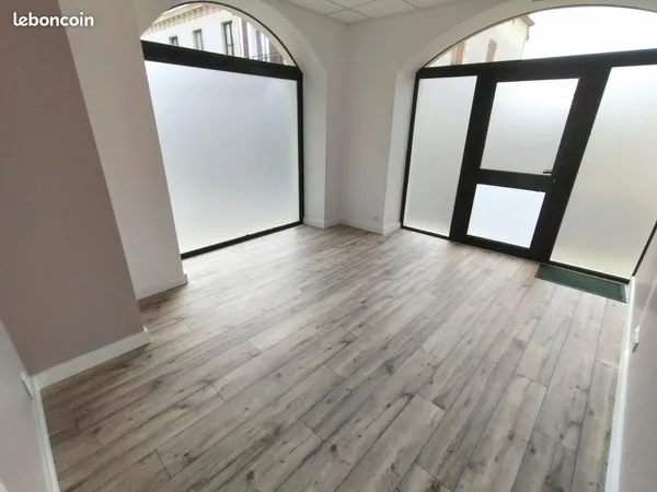 Mugron (40250) - Bureau Professionnel à louer