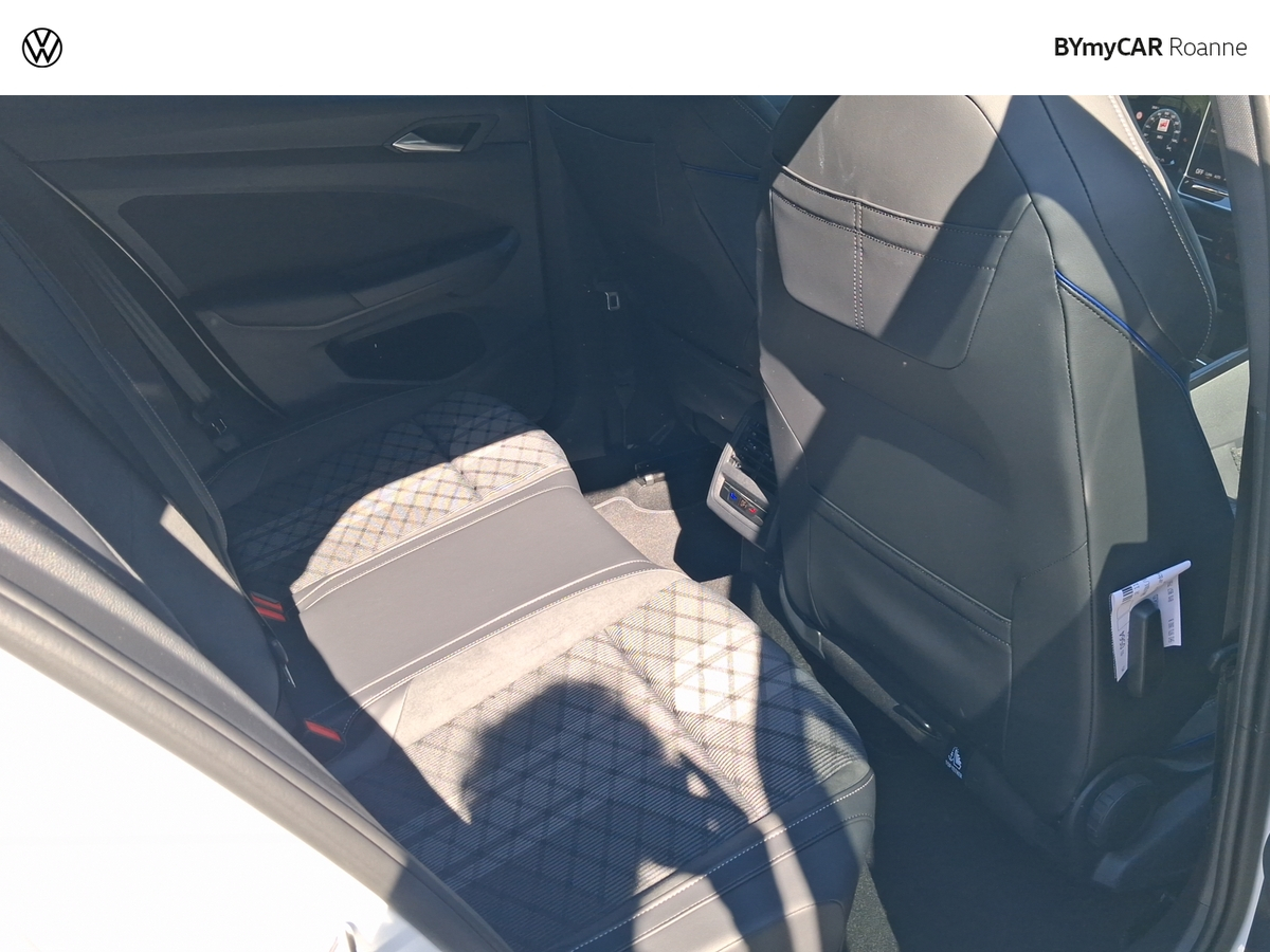 Volkswagen Golf 1.5 eTSI EVO2 150 DSG7 — photo 15