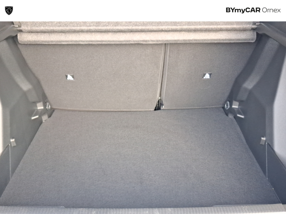 Peugeot 2008 Hybrid 145 e-DCS6 — photo 12