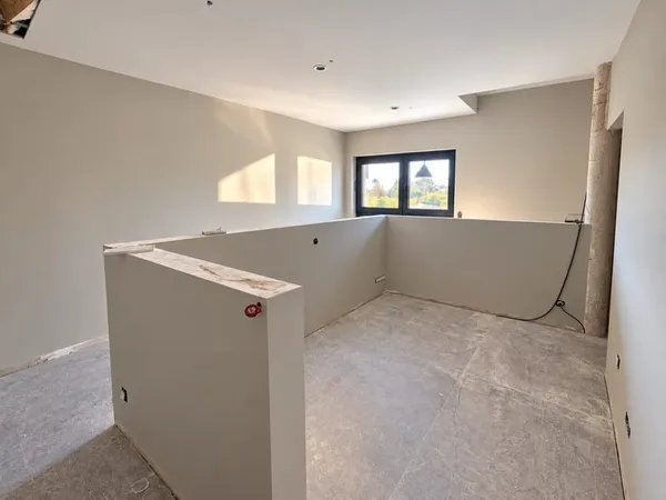 LOCAL D'ACTIVITÉ NEUF DE 305 M² - BUREAUX, DÉPÔT & PARKING - POSSIBILITÉ D'ACHAT
