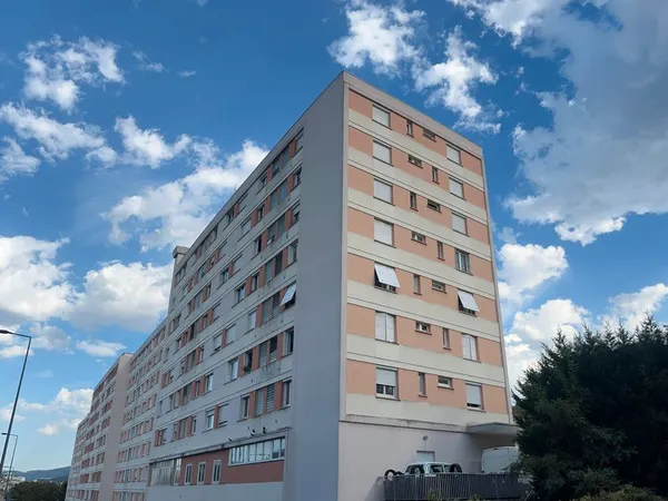 Saint-Etienne F4 de 98 m2 garage cave 57 rue Palluat de Besset