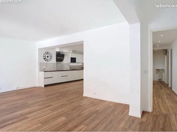 Apparemment 4 pièces de 99m2