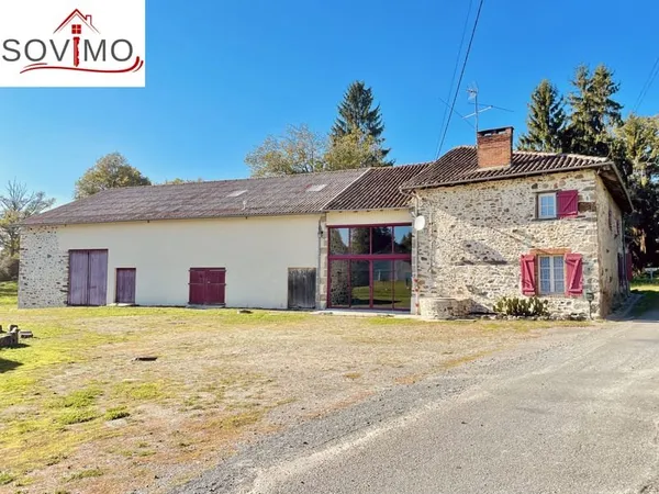 EN CAMPAGNE, JOLIE FERMETTE RENOVÉE AVEC GRANGE SUR 2 HA 50