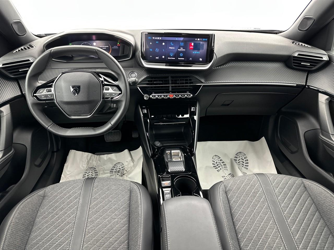 Peugeot 2008 electrique 54 kwh 156 ch allure — photo 11