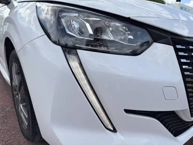 Peugeot 208 puretech 100 s&amp;s bvm6 — photo 21