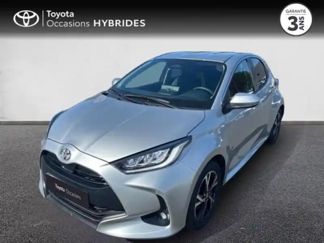 Toyota Yaris 116h design 5p mc24
