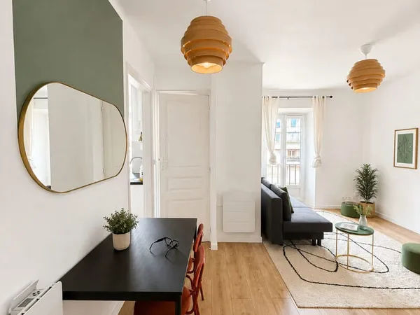 Toulon Haute Ville - T2 35 m² rénové, 5€ étage ascenseur, lumineux