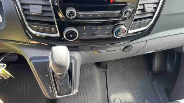 Ford Transit custom fourgon 300 l1h1 2.0 ecoblue 170 bva — photo 6