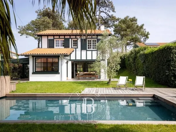 Maison de luxe 5 pièces 160 m²