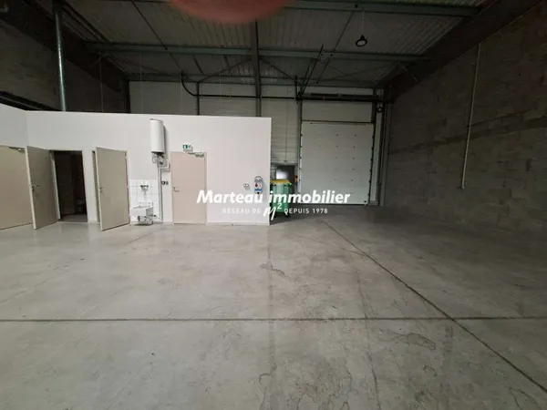 Local d'activité Le Mans 4 pièce(s) 357.5 m2
