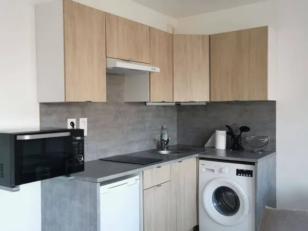 Studio 1 pièce 28 m²