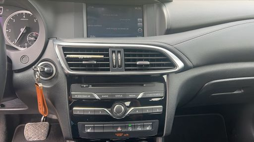 Infiniti Q30 2.2 D 170 7DCT - Luxe – 2018 – 113000 km – Diesel – Boîte Automatique — photo 5