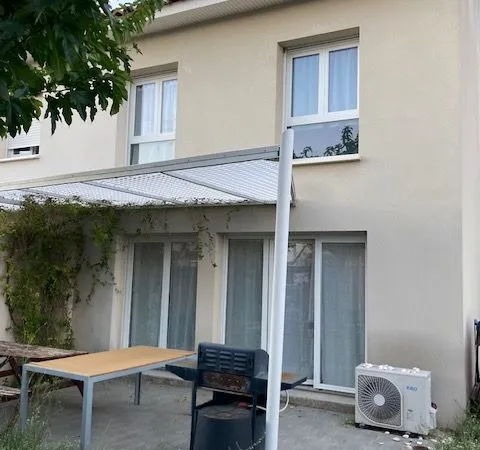 Maison T5 avec grand jardin et garage