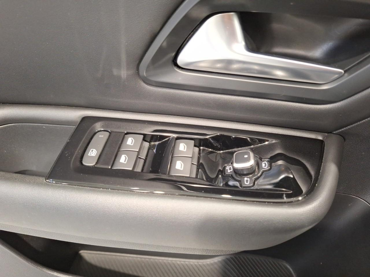 Citroën C5 X puretech 130 s&s eat8 shine — photo 20
