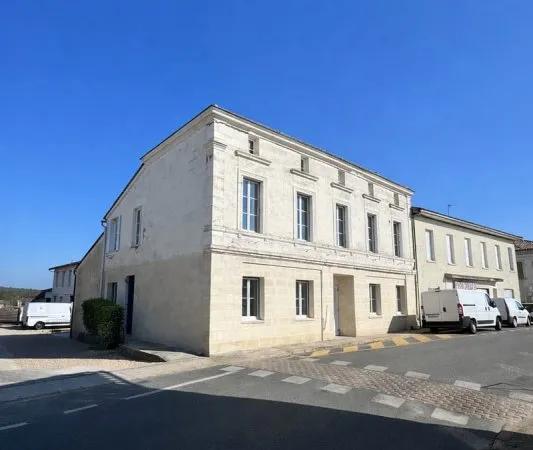 Maison 20 pièces 441 m²