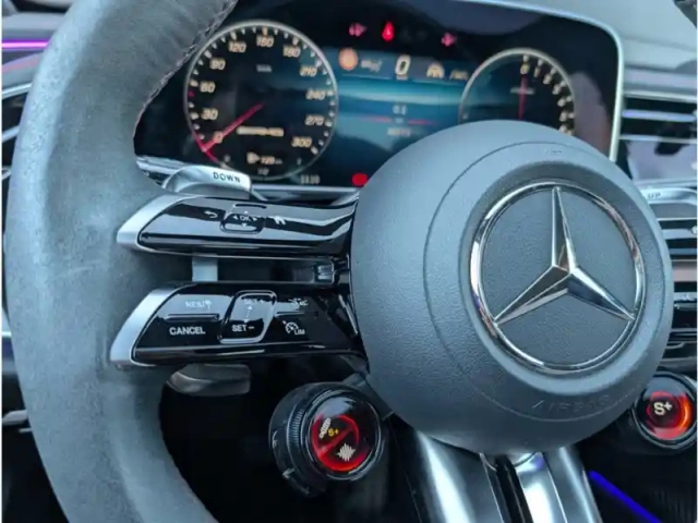 Mercedes Classe E e 53 hybrid 4matic+ — photo 10