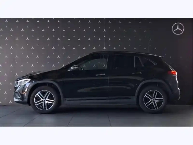 Mercedes Gla 200 d progressive line — photo 33