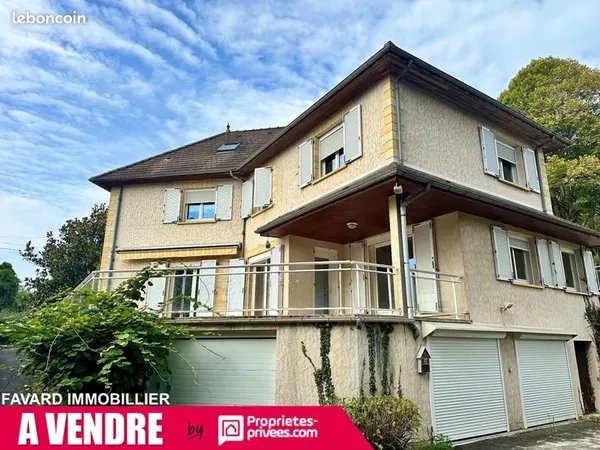 Maison 9 pièces 238 m²