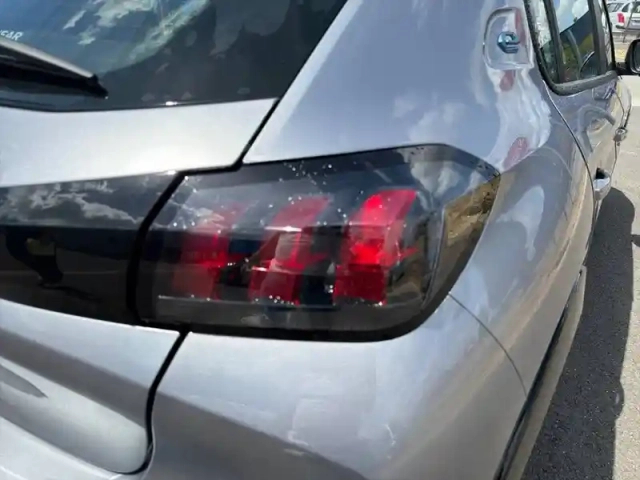 Peugeot 208 electrique 50 kwh 136 — photo 17
