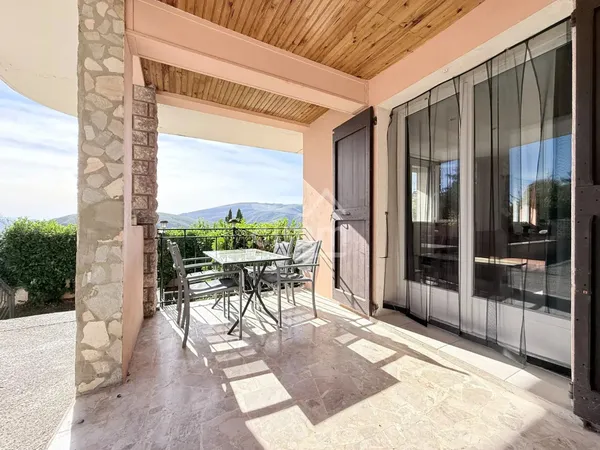 MAISON AVEC VUE EXCEPTIONNELLE SISTERON