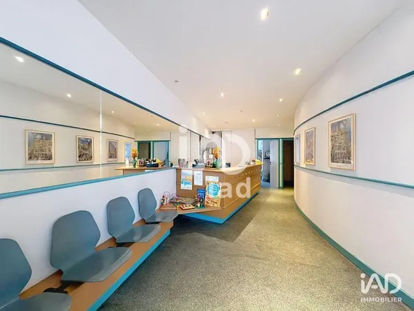 Local professionnel 130 m²