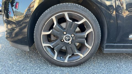 DS DS3 1.6 THP 155 - Chic – 2014 – 148667 km – Essence – Boîte Manuelle — photo 28