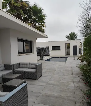 Maison 6 pièces 165 m²
