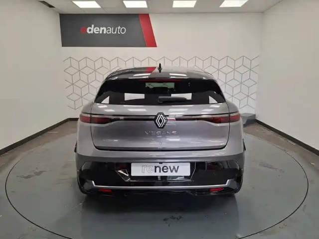 Renault Megane e-tech ev60 220 ch super charge — photo 2