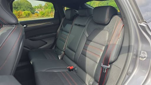 Renault Arkana 1.3 TCe 160 Mild Hybrid EDC7 - RS Line – 2022 – 34731 km – Hybride essence – Boîte Automatique — photo 32