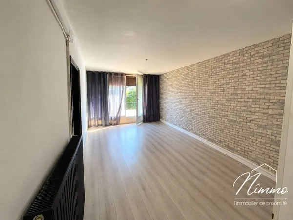 NIMES MARCEL ROUVIERE APPARTEMENT TYPE 2 AVEC CAVE ET PARKIN